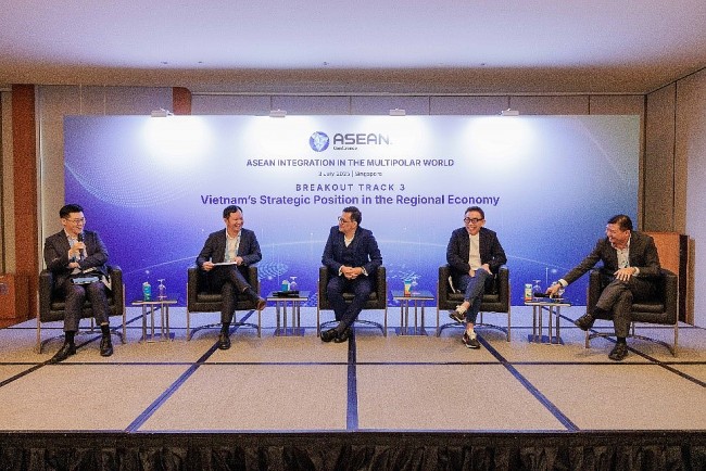 Việt Nam tiếp tục duy trì vị trí đối tác thương mại thứ 10 của Singapore