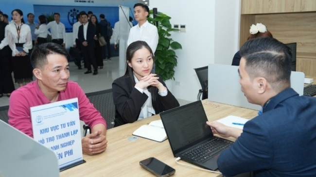 Hà Nội: Triển khai 15 tiện ích miễn phí tại các điểm phục vụ hành chính công