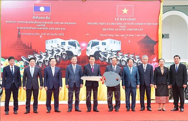 Khánh thành hai công trình hỗ trợ của Bộ Công an Việt Nam tại Lào