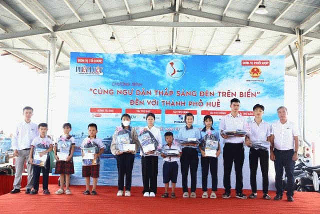 Huế: cải thiện đời sống ngư dân, nâng cao ý thức tuân thủ pháp luật khi vươn khơi, bám biển