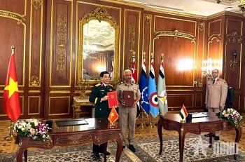 ai cap mong muon tang cuong hop tac quoc phong voi viet nam