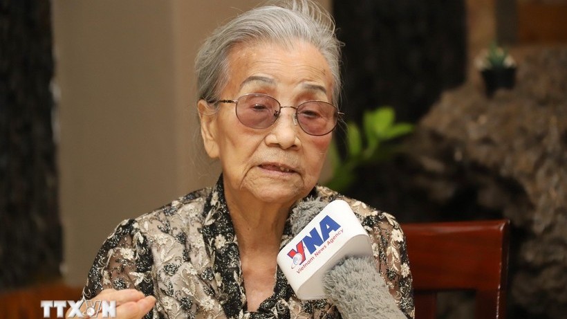 Ngọn lửa tiếng Việt 4 thế hệ cháy mãi nơi đất Lào