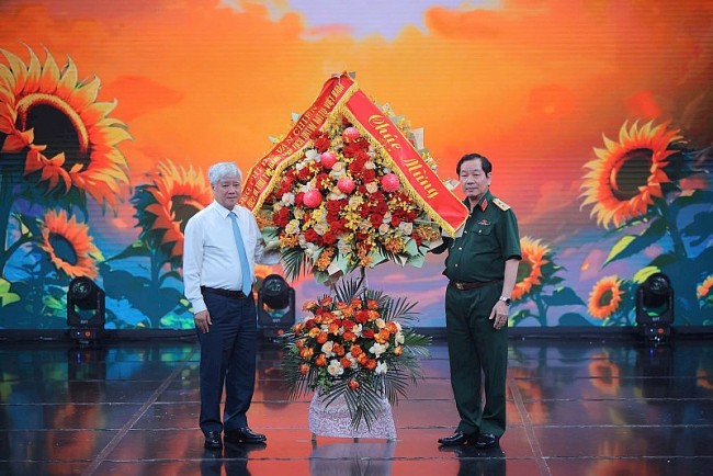 Giao lưu - nghệ thuật “Theo ánh bình minh”: giúp nạn nhân chất độc da cam có cuộc sống tốt đẹp hơn