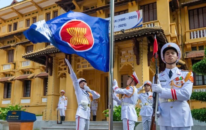 Long trọng Lễ thượng cờ kỷ niệm 58 năm thành lập ASEAN