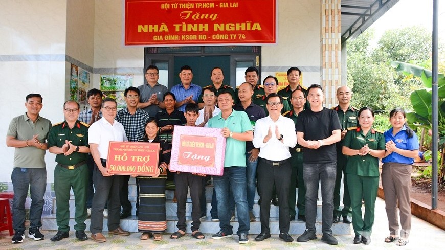 Hội từ thiện thành phố Hồ Chí Minh - Gia Lai chung tay xóa nhà tạm, nhà dột nát