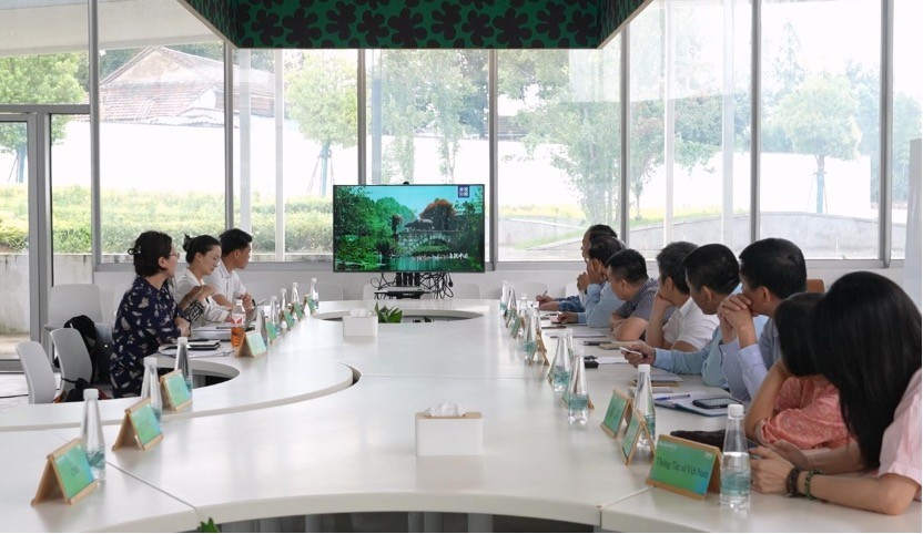 Chuyên gia Trung - Việt cùng khám phá con đường phát triển xanh