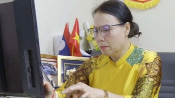 Người nối dài mạch chảy tiếng Việt nơi đất Lào