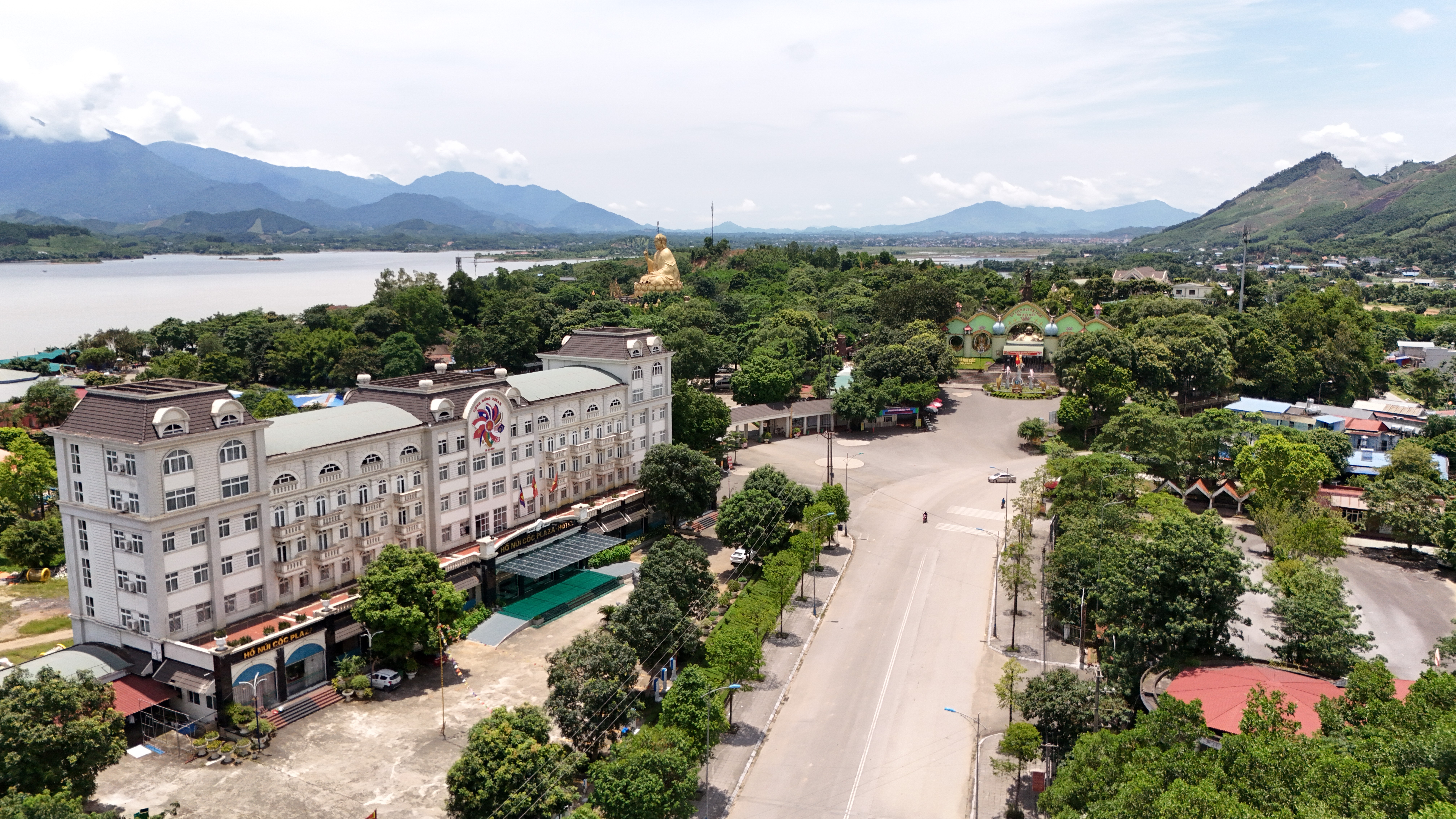 Công ty Cổ phần khách sạn du lịch công đoàn Hồ Núi Cốc - doanh nghiệp tiên phong phát triển du lịch sinh thái - văn hoá bền vững tại Việt Nam