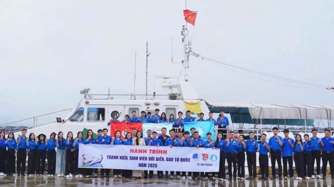 sinh vien viet nam tai nga huong ve bien dao to quoc