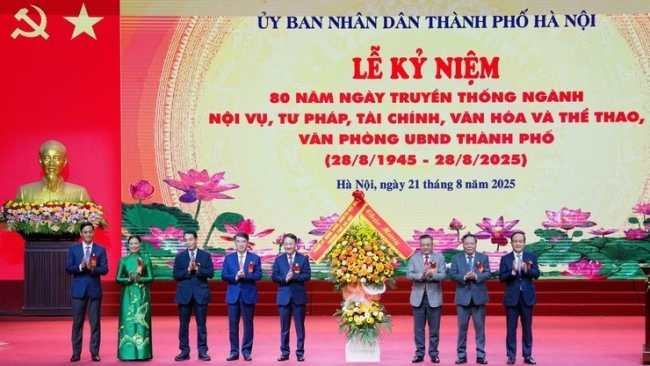 Hà Nội kỷ niệm 80 năm ngày truyền thống 5 ngành khối cơ quan nhà nước