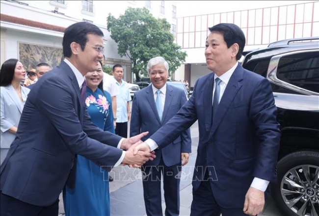 Chủ tịch nước và Thủ tướng Chính phủ gặp mặt đại biểu các tầng lớp nhân dân