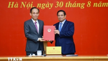 thu tuong giao quyen bo truong bo ngoai giao cho ong le hoai trung