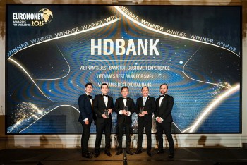 hdbank lap hat trick giai thuong euromoney 2025 khang dinh vi the quoc te cua ngan hang viet