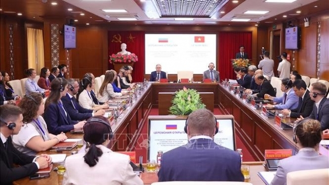 Việt Nam - Nga tăng cường hợp tác đào tạo cán bộ lãnh đạo, quản lý