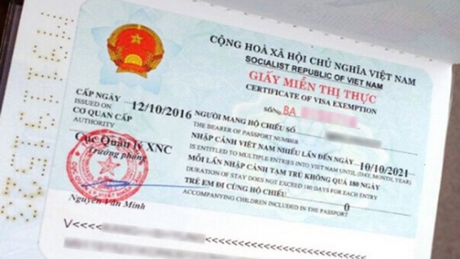 Giảm thời gian cấp Giấy miễn thị thực xuống còn một ngày