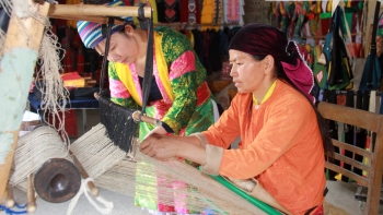 giam ngheo da chieu buoc tien nhan van cua viet nam trong bao dam quyen con nguoi