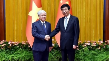 chu tich uy ban trung uong mttq viet nam chuc mung quoc khanh trung quoc