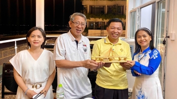 sinh vien thai lan thuc hanh tieng viet tai da nang
