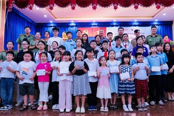 tan hiep phat tiep tuc trien khai chuong trinh bao tro hoc tap tri gia hon 9 ty dong tai thanh pho ho chi minh