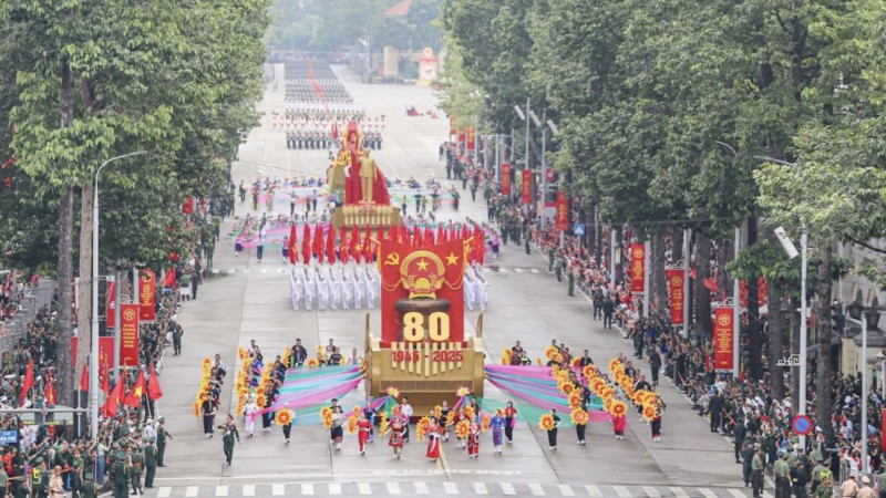 ha noi don hon 26 trieu luot khach khang dinh vi the du lich hang dau