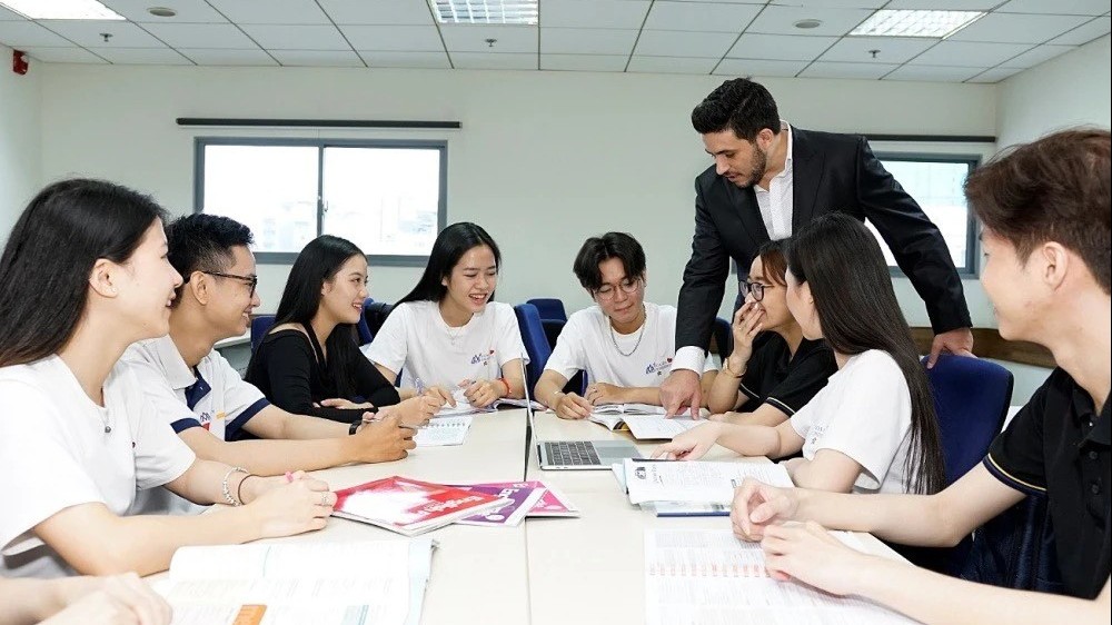 Việt Nam dự thảo nghị định mới: cơ hội rộng mở cho giảng viên, chuyên gia quốc tế