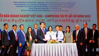 Phấn đấu đưa thương mại Việt Nam - Campuchia đạt 20 tỷ USD