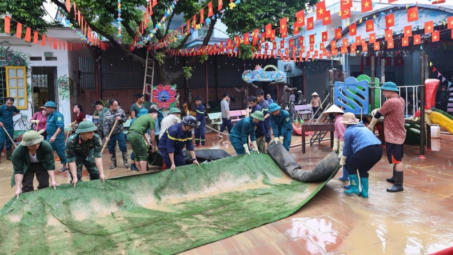 907 tỷ đồng đăng ký ủng hộ đồng bào vùng bão lũ thông qua Mặt trận