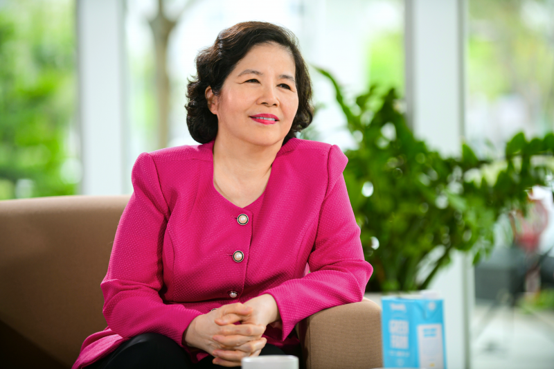 ba mai kieu lien duoc vinh danh top 100 phu nu quyen luc nhat chau a nam 2025