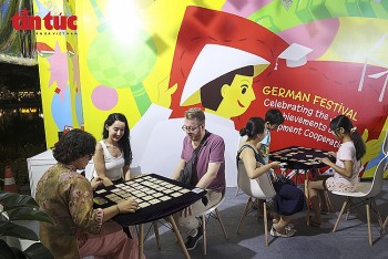 soi dong khong gian duc giua long ha noi