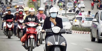 thoi tiet hom nay 2210 bac bo don khong khi lanh trung bo mua lon do bao so 12