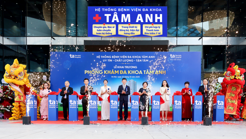 khai truong tam anh cau giay sieu phong kham cong nghe cao tai cua ngo tay nam ha noi