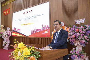 hop tac nguon nhan luc gop phan that chat tinh huu nghi viet duc