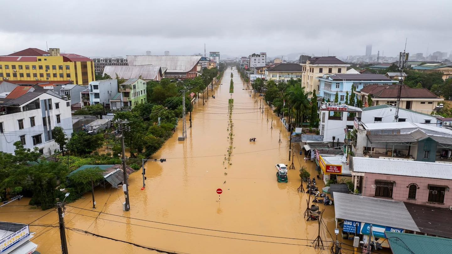 Hỗ trợ khẩn cấp 350 tỷ đồng cho TP Huế, Quảng Trị, Quảng Ngãi khắc phục thiệt hại mưa lũ