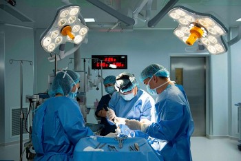 dieu ky dieu noi dao ngoc gianh lai su song cho thai phu han quoc bi xuat huyet nao nang