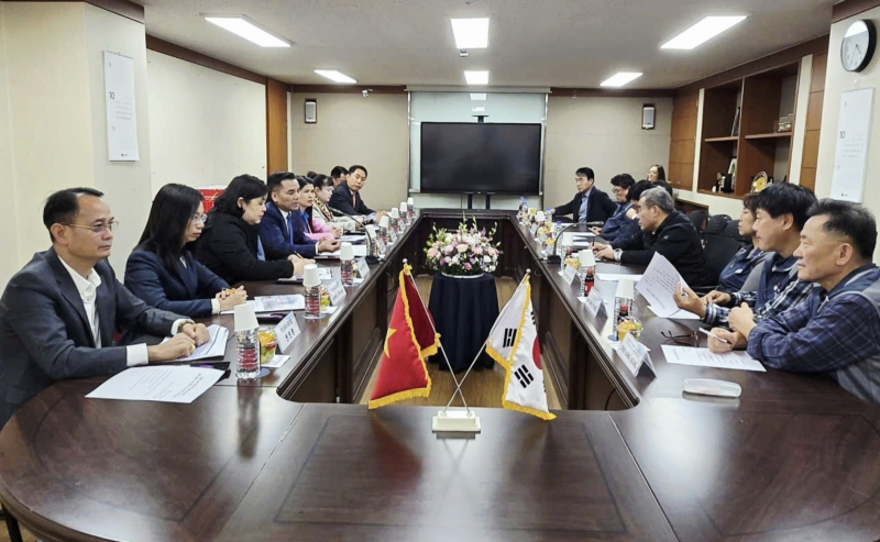 that chat quan he hop tac huu nghi giua cong doan thu do ha noi va cong doan thu do seoul