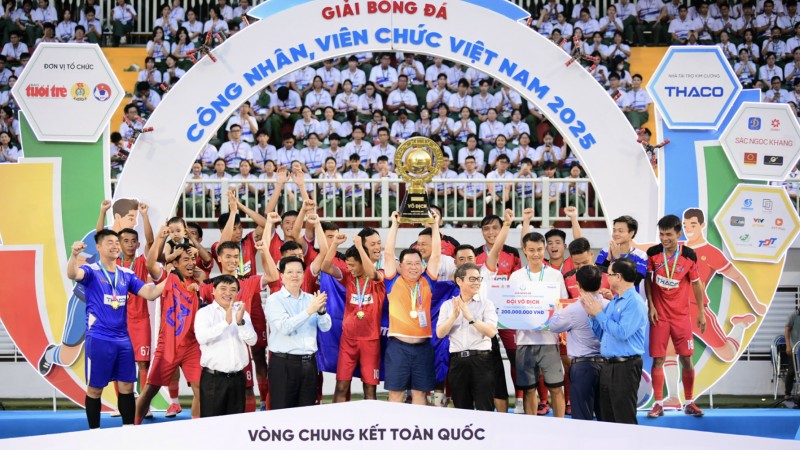 nha vo dich dang quang sau hon 100 tran tranh tai