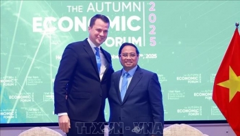 Thủ tướng Phạm Minh Chính tiếp khách quốc tế tham dự Diễn đàn Kinh tế mùa Thu