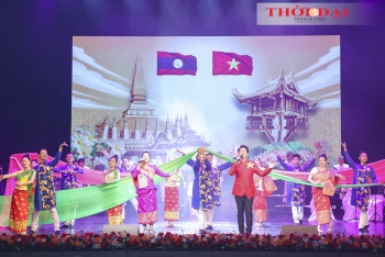 viet nam luon tu hao co nguoi ban lao thuy chung son sat