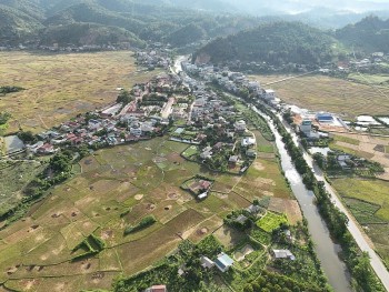 bung lao khoi sac tu viec trien khai dong bo cac chinh sach dan toc