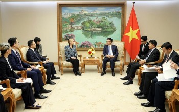 amazon ho tro viet nam tro thanh cu diem xuat khau qua thuong mai dien tu cua dong nam a