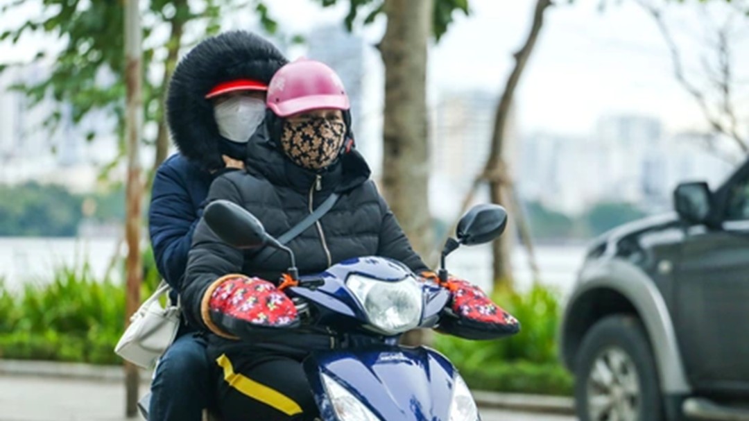 Thời tiết hôm nay (09/12): Miền Bắc nắng ấm, Nam Bộ có mưa rào và dông