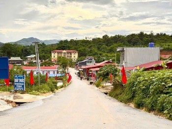 chieng sinh chuyen minh tu cong tac giam ngheo ben vung