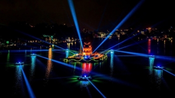 Hà Nội: Rực rỡ không gian ánh sáng, nghệ thuật đón chào năm mới 2026