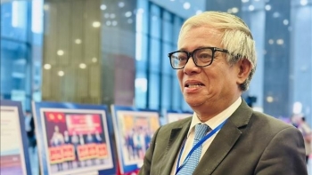 nhin lai nam 2025 doi ngoai thich ung chu dong tao da cho dat nuoc phat trien