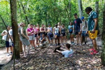 khong khi tet duong lich ron rang khap ca nuoc