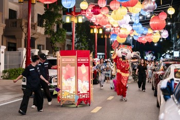 tu tra co den thuong pho quoc te tai vinhomes golden avenue mong cai them diem neo de giu chan du khach