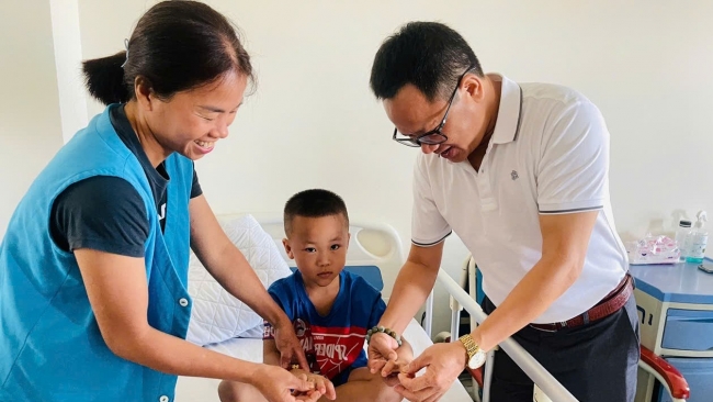 Zhi Shan Foundation mở rộng chuỗi hỗ trợ y tế và chăm sóc cho trẻ em, bà mẹ có hoàn cảnh khó khăn
