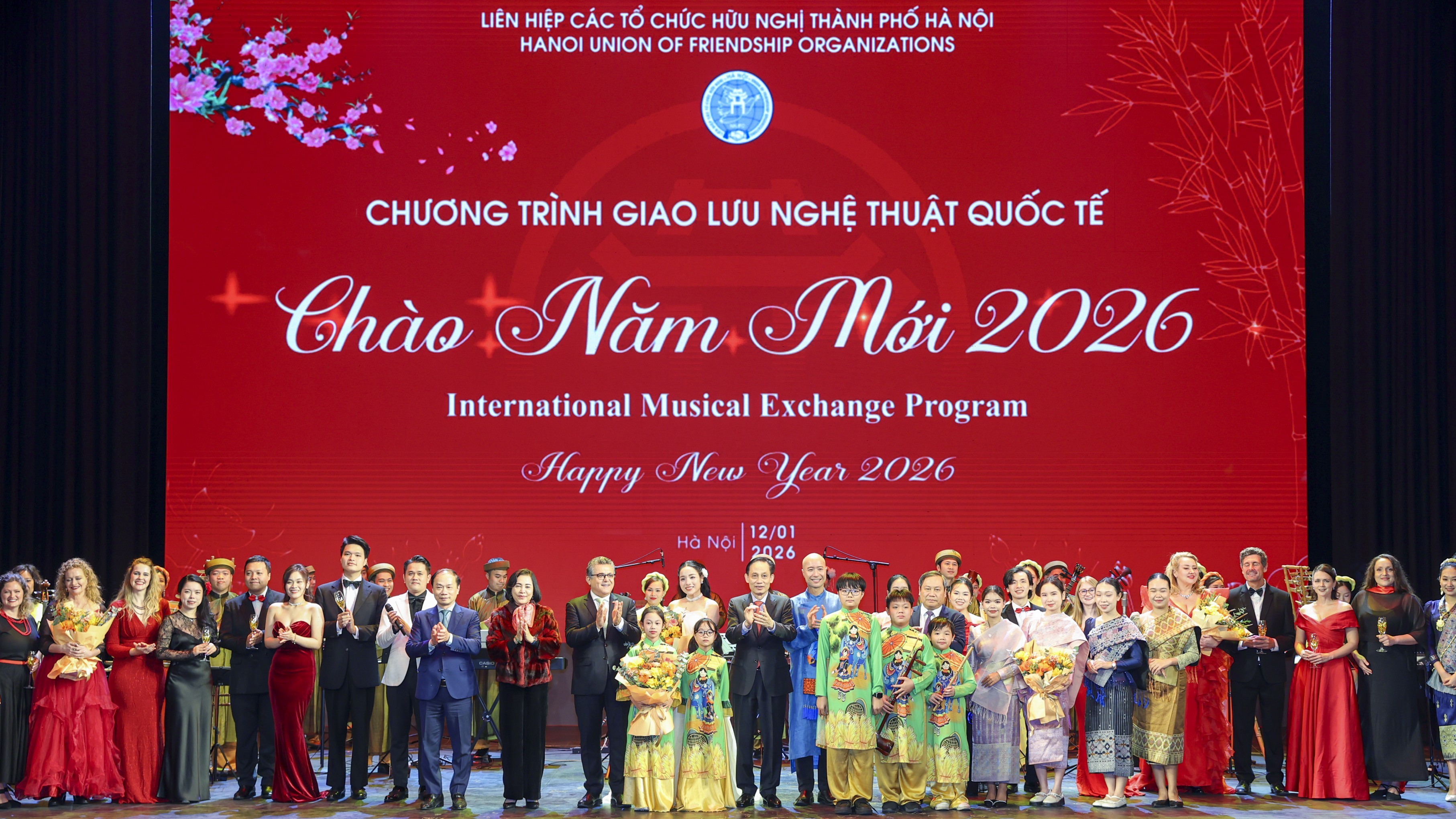 [Ảnh] Lan tỏa tình hữu nghị qua giao lưu nghệ thuật quốc tế “Chào năm mới 2026”