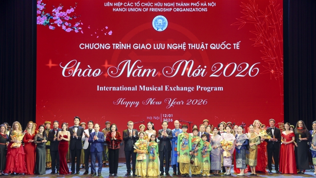 [Ảnh] Lan tỏa tình hữu nghị qua giao lưu nghệ thuật quốc tế “Chào năm mới 2026”