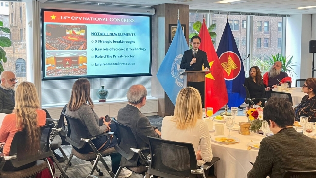 Các cơ quan đại diện Việt Nam ở nước ngoài thông tin về Đại hội XIV tới báo chí, bạn bè quốc tế